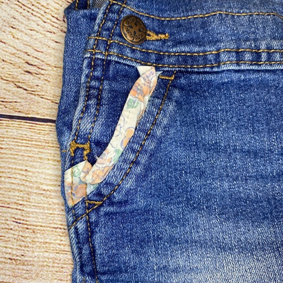 Osh Kosh denim shortalls - Picture 4 of 4